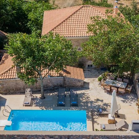 Villa Callisto- Elegant Restored Villa With Pool Yírion 외부 사진