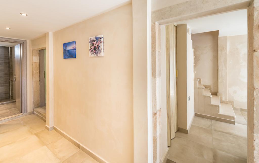 Villa Callisto- Elegant Restored Villa With Pool Yírion 외부 사진
