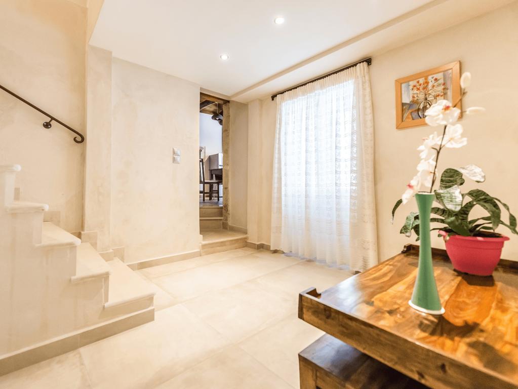 Villa Callisto- Elegant Restored Villa With Pool Yírion 외부 사진