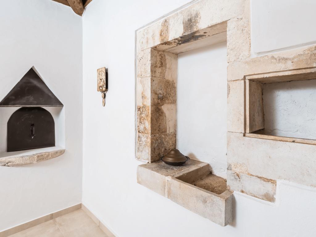 Villa Callisto- Elegant Restored Villa With Pool Yírion 외부 사진